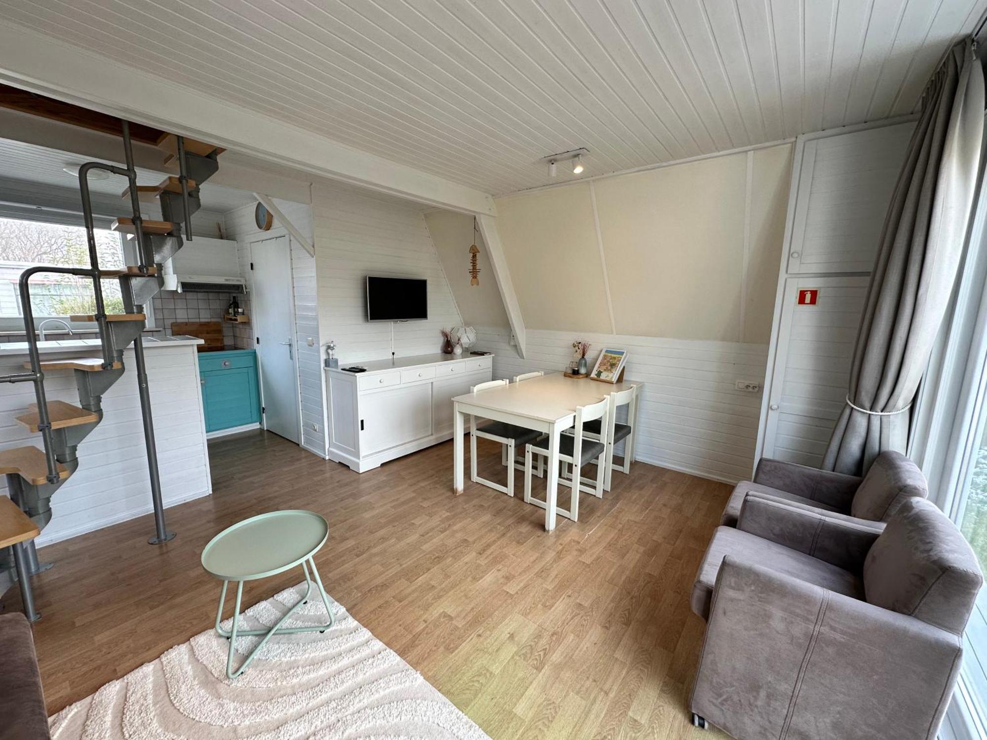 Gezellige Chalet In Nieuwpoort - Opkuis Inbegrepen In De Prijs Oostduinkerke Eksteriør bilde