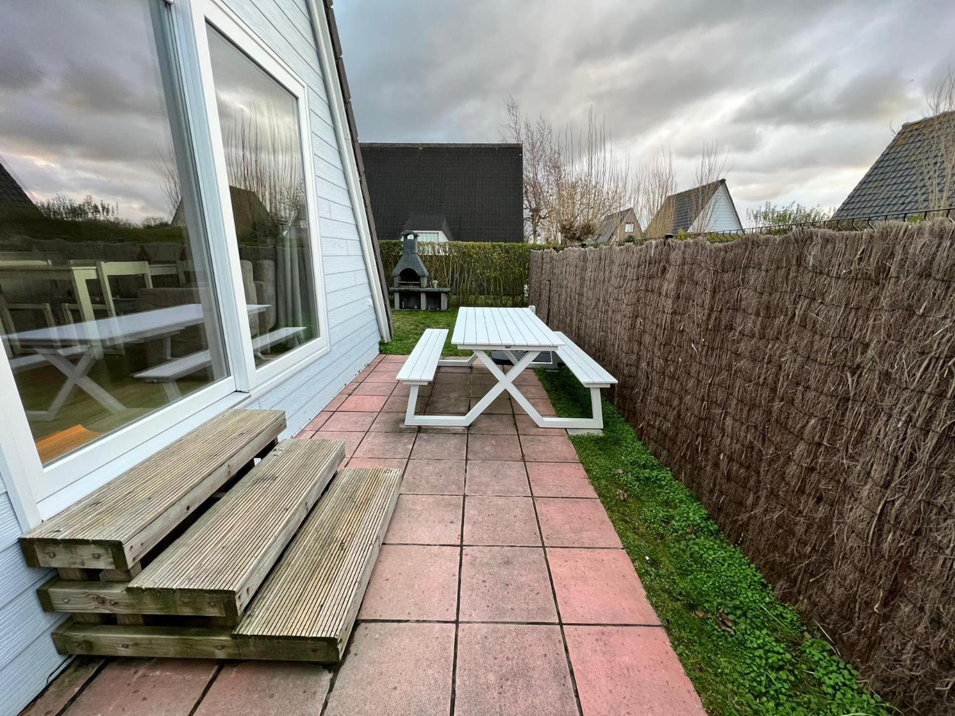 Gezellige Chalet In Nieuwpoort - Opkuis Inbegrepen In De Prijs Oostduinkerke Eksteriør bilde