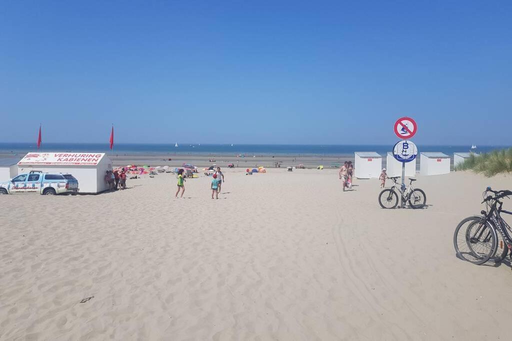 Gezellige Chalet In Nieuwpoort - Opkuis Inbegrepen In De Prijs Oostduinkerke Eksteriør bilde